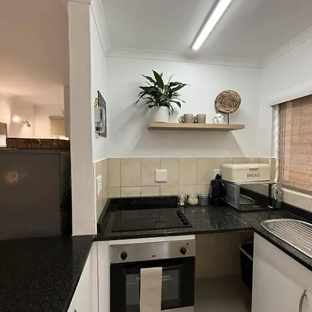 A Tropical Escape, Newly Renovated Coastal Apartment Ballito Exterior photo